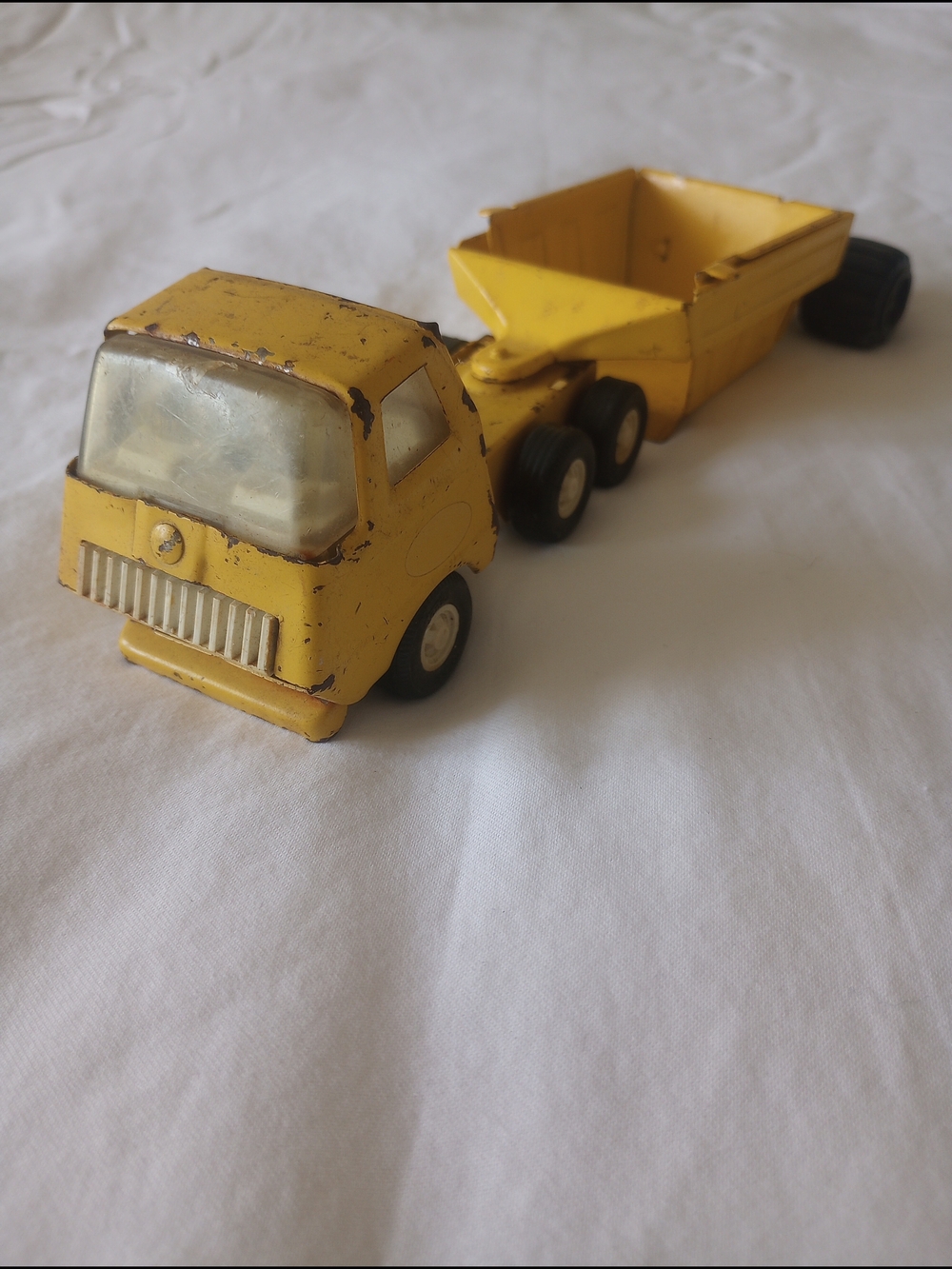 Vintage Tonka  Yellow Pressed Steel Toy Truck  1970’s